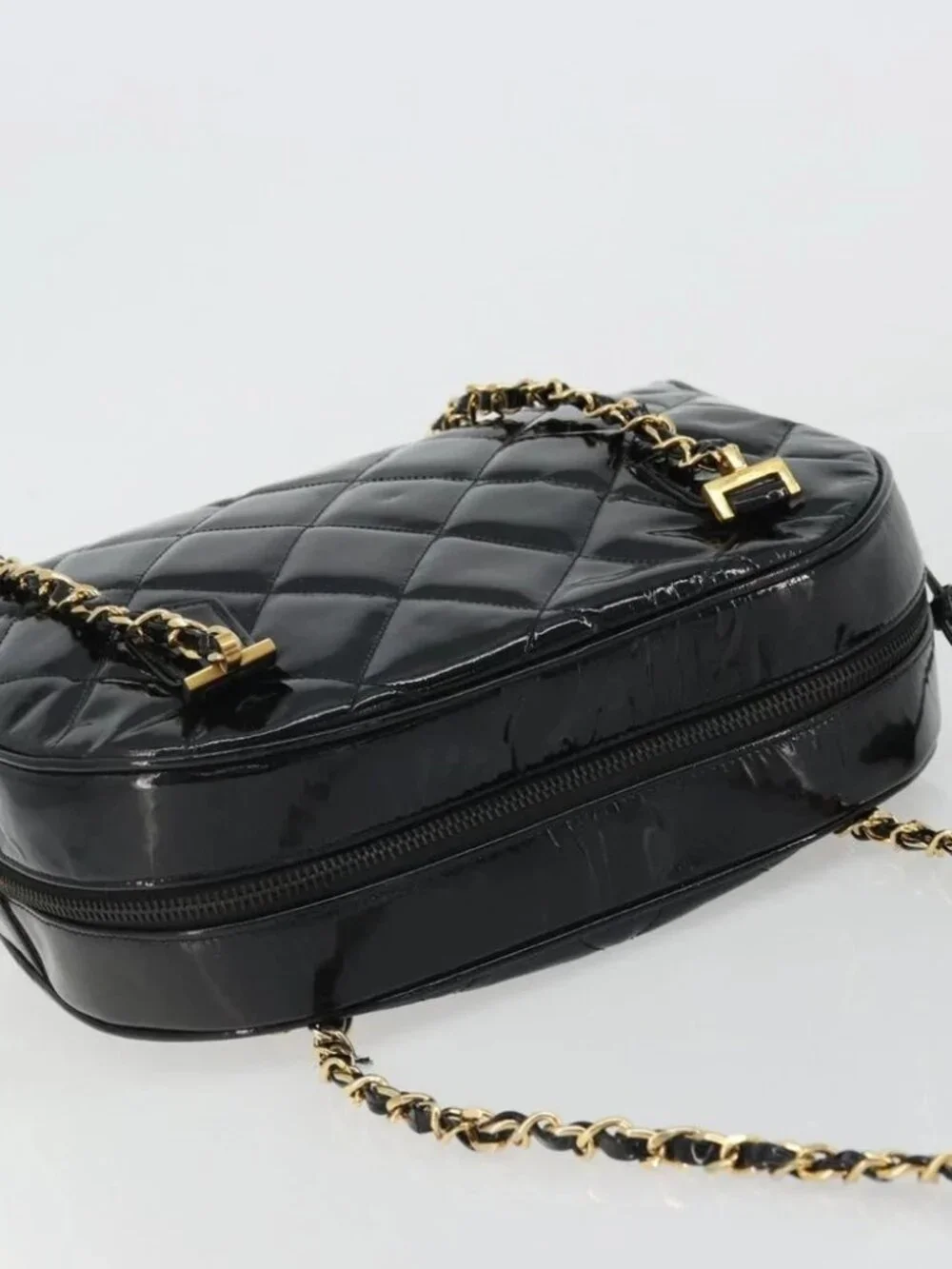 CHANEL Matelasse Chain Shoulder Bag Patent Leather Black Gold CC Auth YKZ1501